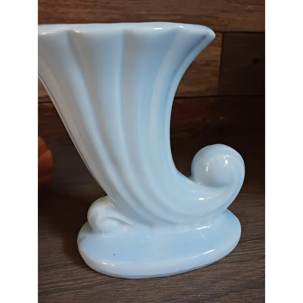 Vtg Art Deco USA Pottery Blue Pink Horn of Plenty Cornucopia